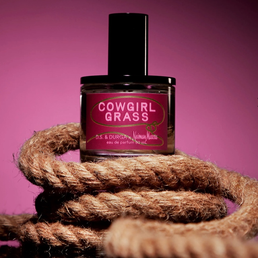 D.S. & Durga Cowgirl Grass ✨💖🤠🐄